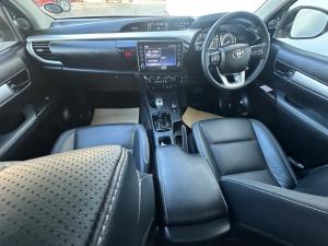 Toyota Hilux 2.8GD-6 48V double cab 4x4 Raider - Image 6