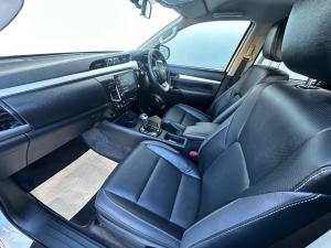 Toyota Hilux 2.8GD-6 48V double cab 4x4 Raider - Image 7