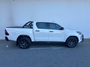 Toyota Hilux 2.8GD-6 48V double cab 4x4 Raider - Image 3