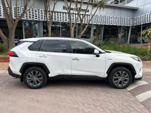 Toyota RAV4 2.5 Hybrid VX E-Four - Image 3