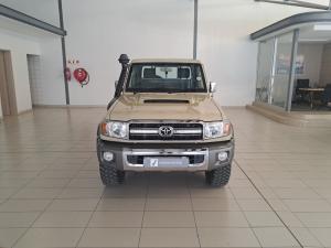 Toyota Land Cruiser 79 4.5D-4D V8 single cab LX - Image 7