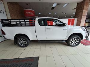 Toyota Hilux 2.8GD-6 Xtra cab 4x4 Raider - Image 3