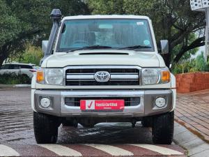 Toyota Land Cruiser 76 4.5D-4D V8 station wagon LX - Image 4