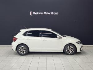 Volkswagen Polo hatch 1.0TSI Life manual - Image 9