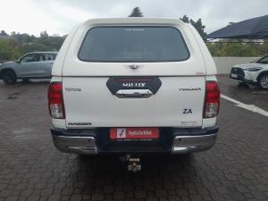 Toyota Hilux 2.4GD-6 double cab 4x4 Raider manual - Image 5