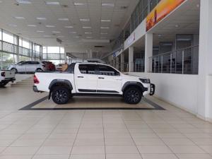 Toyota Hilux 2.8GD-6 double cab Legend manual - Image 4