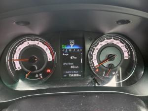 Toyota Hilux 2.8GD-6 double cab Raider auto - Image 10