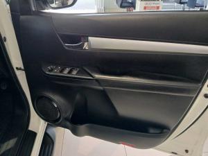 Toyota Hilux 2.8 GD-6 RB Raider automaticD/C - Image 15