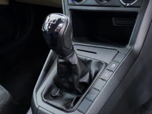 Volkswagen Polo sedan 1.6 manual - Image 17