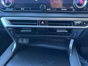Lexus RX 450h+ - Image 12