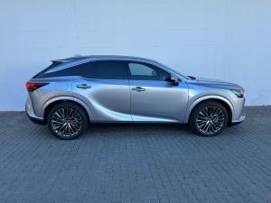 Lexus RX 450h+ - Image 4