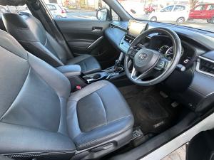 Toyota Corolla Cross 1.8 Hybrid XS - Image 13