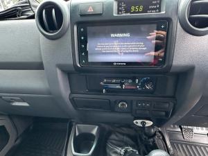 Toyota Land Cruiser 79 4.5D-4D V8 double cab LX - Image 11