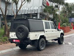 Toyota Land Cruiser 79 4.5D-4D V8 double cab LX - Image 2