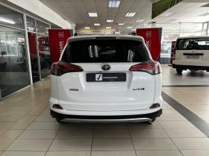 Toyota RAV4 2.0 GX auto - Image 5