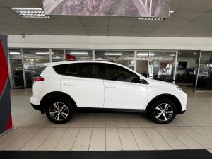 Toyota RAV4 2.0 GX auto - Image 4