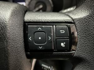 Toyota Hilux 2.4GD-6 double cab 4x4 Raider manual - Image 16