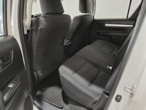 Toyota Hilux 2.4GD-6 double cab 4x4 Raider manual - Image 22