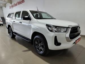Toyota Hilux 2.4GD-6 double cab 4x4 Raider manual - Image 1