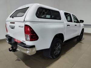 Toyota Hilux 2.4GD-6 double cab 4x4 Raider manual - Image 3