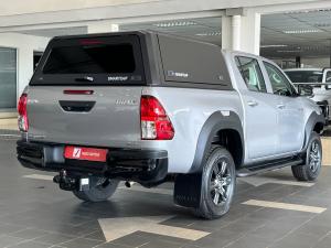 Toyota Hilux 2.4GD-6 double cab 4x4 Raider manual - Image 2