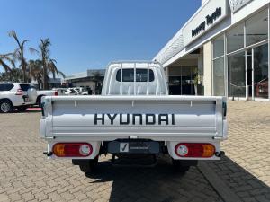 Hyundai H-100 Bakkie 2.6D deck - Image 8
