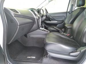 Mitsubishi Triton 2.4DI-D double cab auto - Image 11