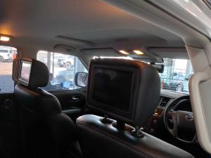 Nissan Patrol 5.6 V8 LE Premium - Image 10