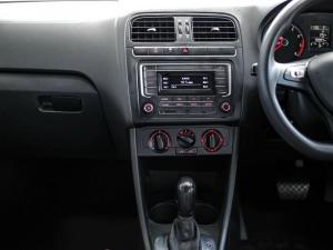 Volkswagen Polo Vivo hatch 1.6 Comfortline auto - Image 11