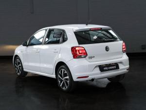 Volkswagen Polo Vivo hatch 1.6 Comfortline auto - Image 4