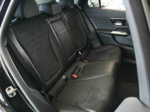 Mercedes-Benz GLC GLC300d 4Matic Avantgarde - Image 13