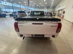 Toyota Hilux 2.0 - Image 5