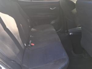 Toyota Yaris 1.5 Xs auto - Image 10