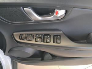 Hyundai Kona 2.0 Executive - Image 13