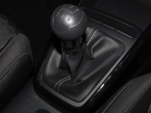 Kia Rio hatch 1.4 LS - Image 17