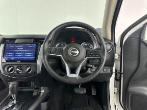 Nissan Navara 2.5DDTI SE Plus automatic D/C - Image 16