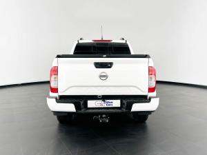 Nissan Navara 2.5DDTI SE Plus automatic D/C - Image 7