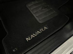 Nissan Navara 2.5DDTI SE Plus automatic D/C - Image 8