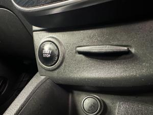 Renault Clio IV 900 T Dynamique 5-Door - Image 15