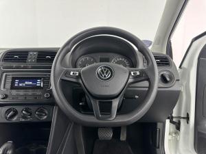 Volkswagen Polo Vivo 1.6 Comfortline TIP - Image 16
