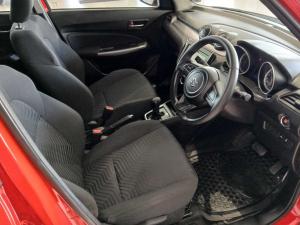 Suzuki Swift 1.2 GLX AMT - Image 11