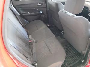 Suzuki Swift 1.2 GLX AMT - Image 12