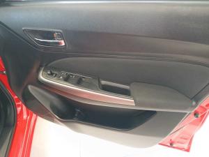 Suzuki Swift 1.2 GLX AMT - Image 15