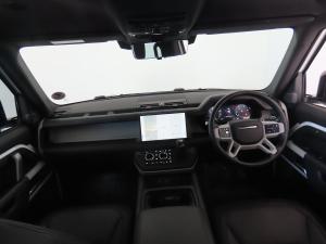 Land Rover Defender 110 D300 X-Dynamic HSE - Image 10