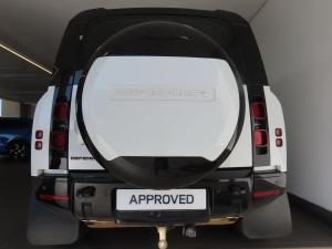 Land Rover Defender 110 D300 X-Dynamic HSE - Image 4