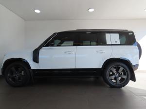 Land Rover Defender 110 D300 X-Dynamic HSE - Image 6