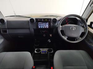 Toyota Land Cruiser 79 4.0 V6 double cab - Image 6