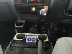 Toyota Land Cruiser 79 4.0 V6 double cab - Image 11