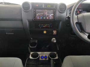 Toyota Land Cruiser 79 4.0 V6 double cab - Image 13