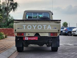 Toyota Land Cruiser 79 4.5D-4D V8 single cab LX - Image 6